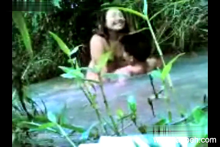 Skandal Awek Kolej Main Bertiga Share Kawan Baik Rakam Phone 5M Awek Kolej Melayu Buat Kerja Part Time 2CA771