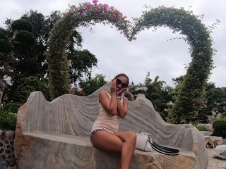 Crocodiles Munching And Making His Amateur Thai GF Cum Hard